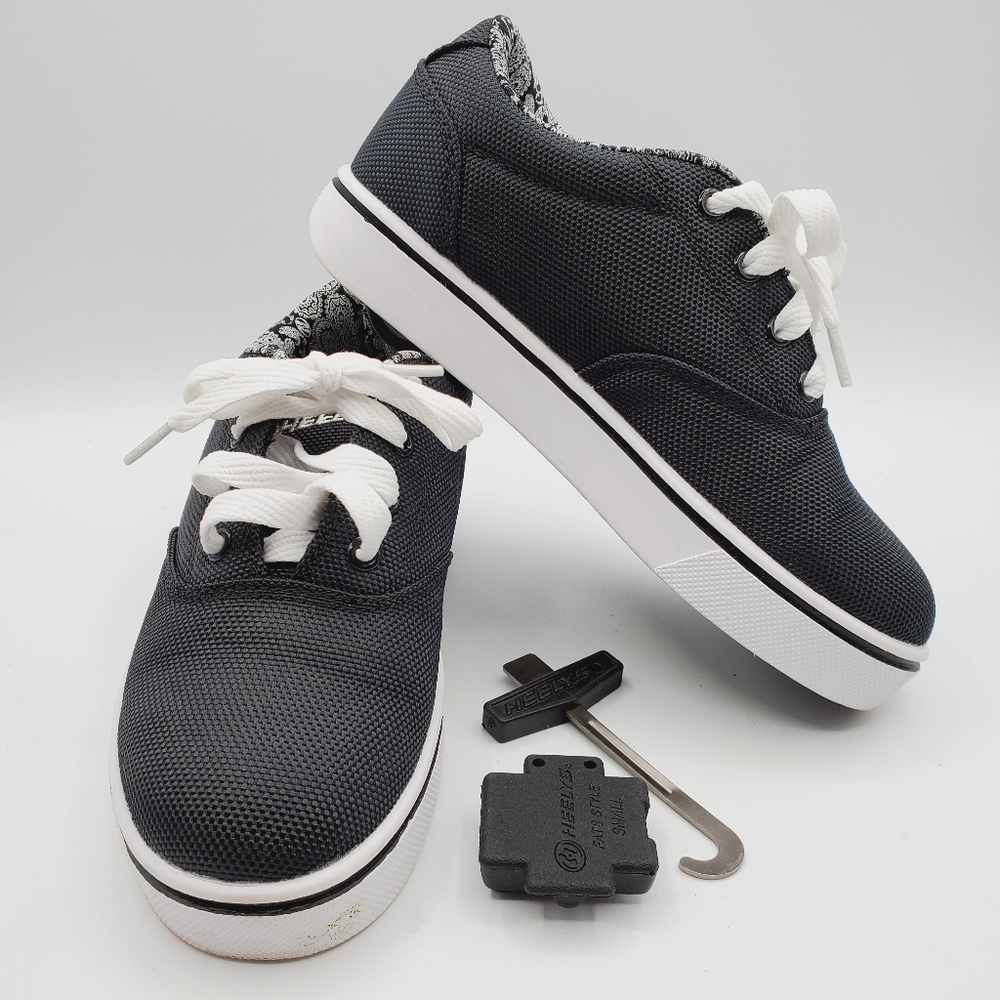 Heelys Kids Youth Sz 3 Black & White Sneakers Skate Shoes With Wheels